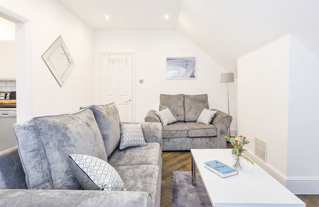 Luxurious Modern Apartment In Beautiful Clifton