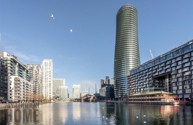 Luxury Canary Wharf One bedroom apartment in the Heart of London