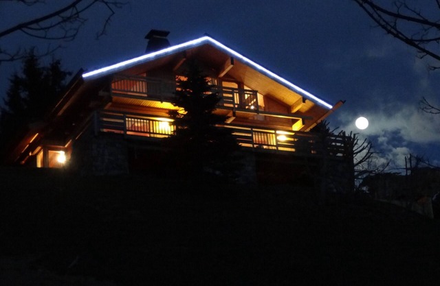 Luxury Chalet with Ski-In/Ski-Out, Sauna & Outdoor Jacuzzi at Le Grand-Bornand