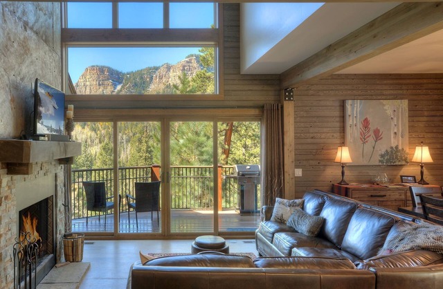 Luxury Home | Mountain Views, Outdoor Fireplace | 1 Mile to Purg