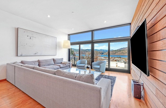 Luxury Home with a Stunning View of the Water