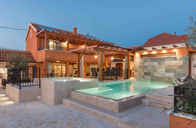 Villa Finessa Jacuzzi Sauna 
