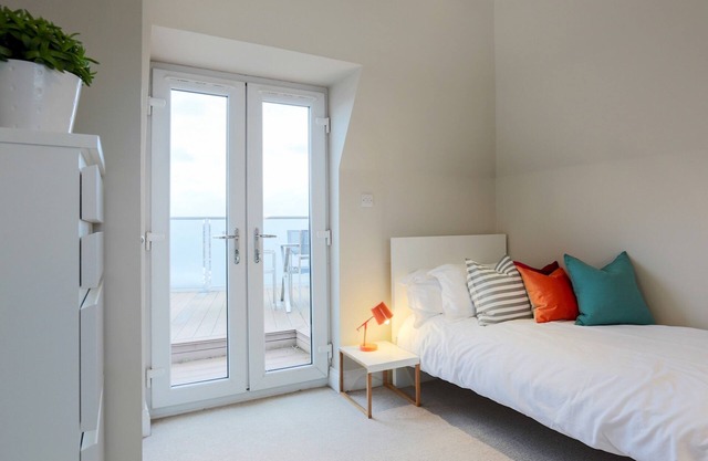 Madison Hill - White Hill House 5 - 3 bedroom flat