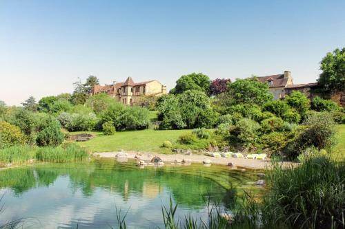 Chambres Piscine Partagee Jardin Amenage Saint Cybranet 