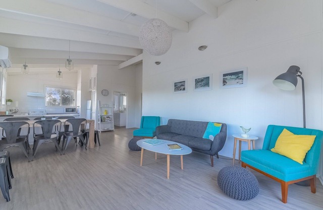 Marlin Street, 2 storey Beach House in Smiths Beach - 4 bedrooms