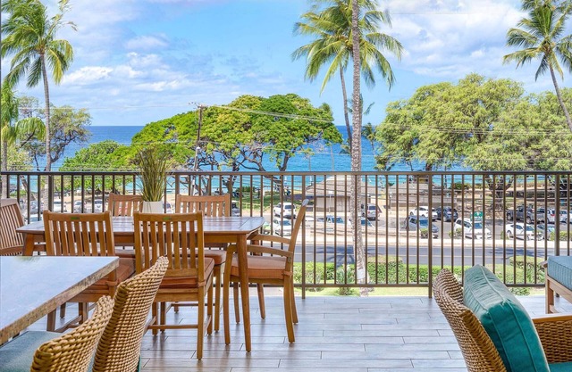 Maui Parkshore 410 - Modern Renovation & Stunning Ocean Views, Kamaole III Beach