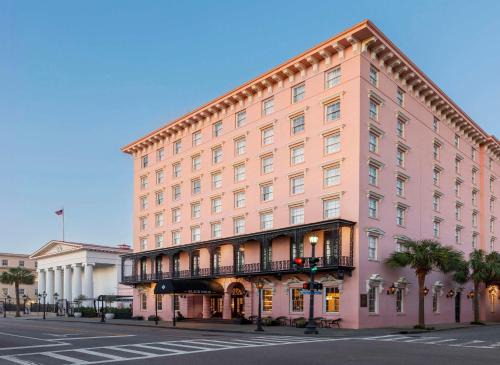 The Mills Wyndham Grand Hotel 