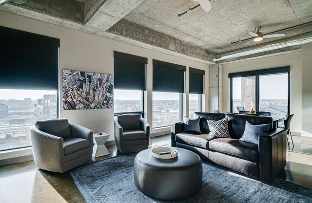 MINNeSTAY* Sable 901 - Penthouse | North Loop | Target Center