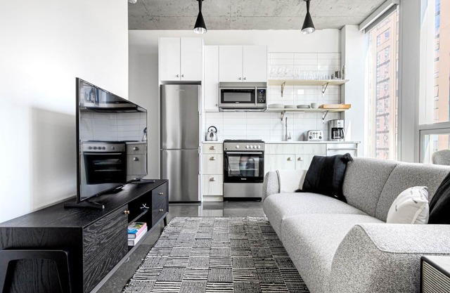 Wells Apartments St Chicago 