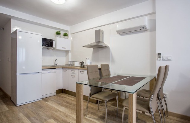 Modern apartment, easy access to City of Arts