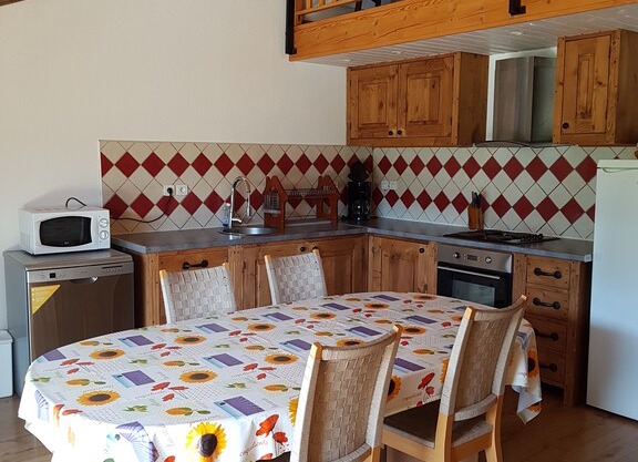 MODERN CHALET FOR 2 TO 14 PEOPLE