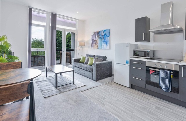 Modern & Cosy 1 Bedroom Apartment, Dudley