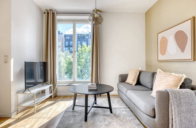 Modern Sluseholmen 1BR w/ Balcony & Courtyard, nr Harbor, by Blueground