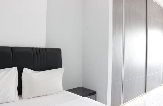Modern & Spacious 1Br at Mekarwangi Square Apartment