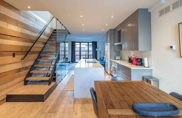 Townhouse Street Incl 