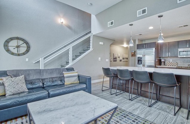 Modern Townhome near Old Town, Breweries, & River!