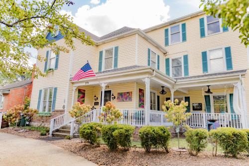 Montgomery Inn Bnb 