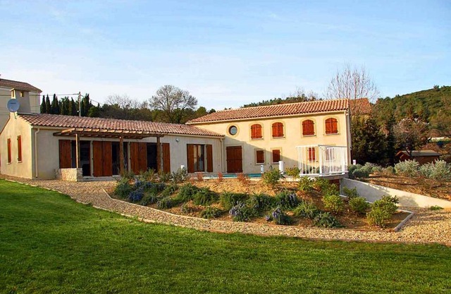 Montouliers Villa Sleeps 12 Pool