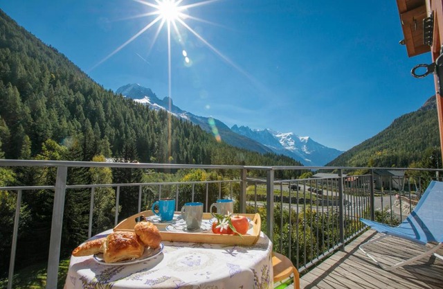 Montroc Apartment Sleeps 6