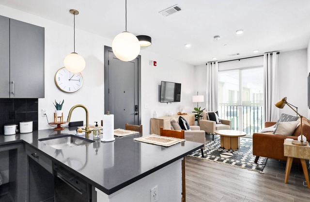 Muse | Contemporary condo in central location with rooftop lounge & central AC