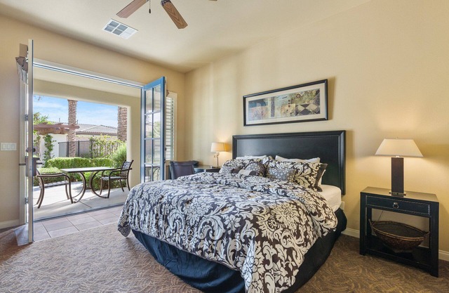 Near Pool! Deluxe King Casita, Pet Friendly! - (C72)