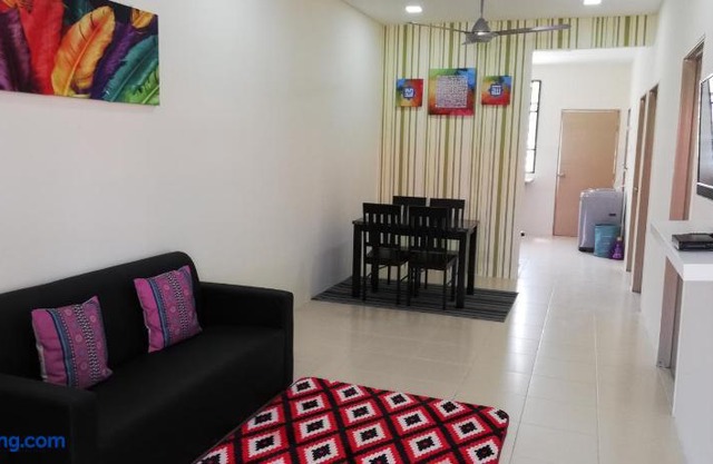 Neesa Homestay Bukit Gambang-Muslim