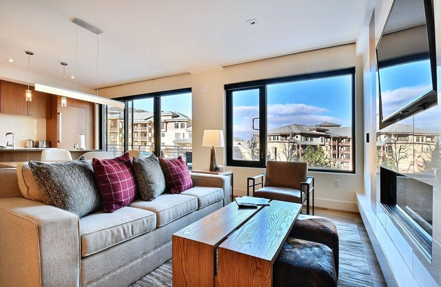New 1 BR Residence in Canyons Village Ski in/out! by RedAwning - Save 20% on 7+ Nights!
