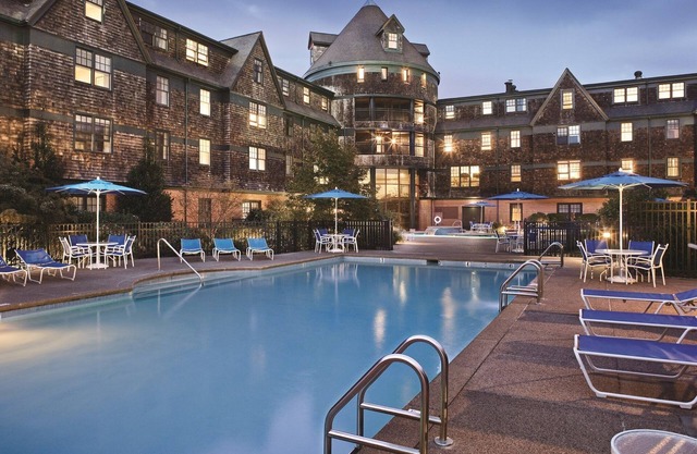 New England Charm Waterfront Fishing Sailing Croquet 