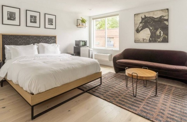 New stylish private master suite in Wallingford