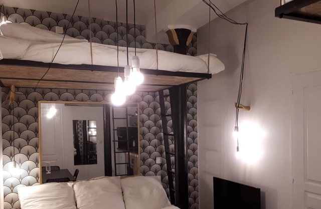 Nice area of 20m² of BATIGNOLLES