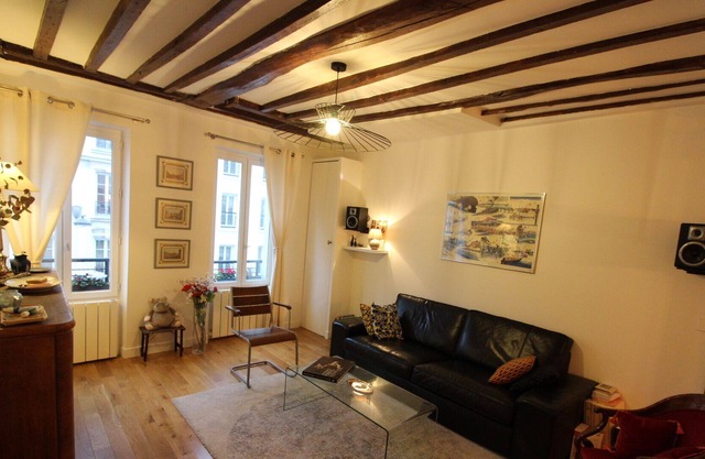 Nice duplex 10 minutes from Montmartre