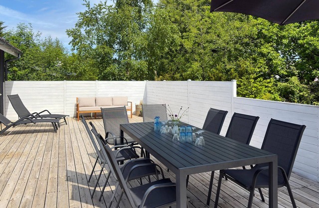 Nice home in Glesborg with WiFi