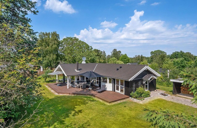 Nice home in Vejby with sauna