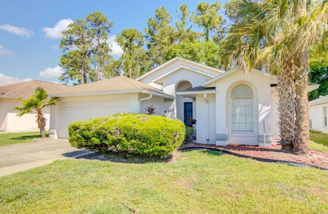 No Rear Neighbors - Private Heatable Pool - Windward Cay - Minutes to Restaurants & Disney