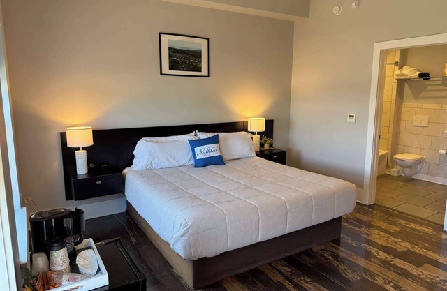 Northport Inn Boutique Hotel Room 6