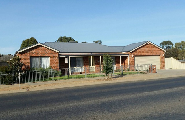 Numurkah Self The Saxton 