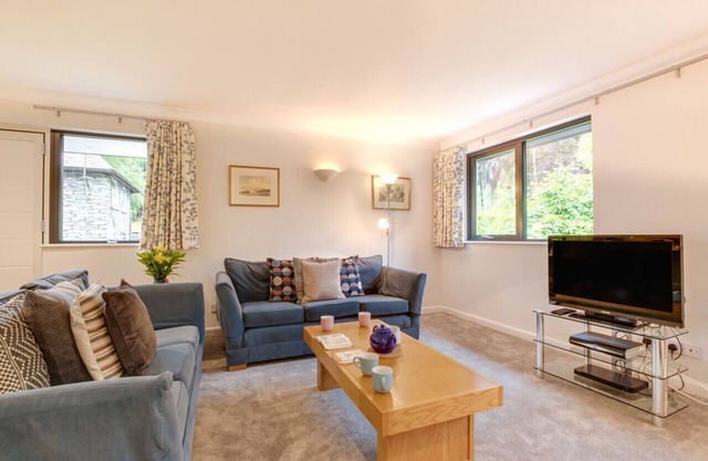 Oakdene Cottage - Three Bedroom House, Sleeps 6