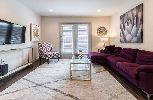 Oaklawn Luxury Stay!