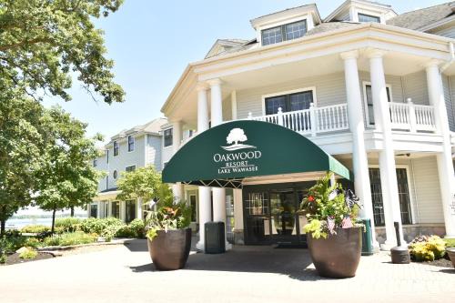 Oakwood Resort 