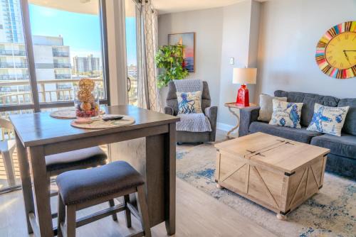 Ocean View Double Suite! Sleeps 4 Meridian Plaza 705