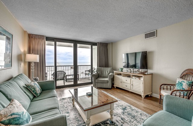 ⭐Oceanfront | Great Views | Awesome Amenities | Carolina Dunes 606⭐