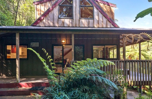 Okere Retreat Falls Holiday 