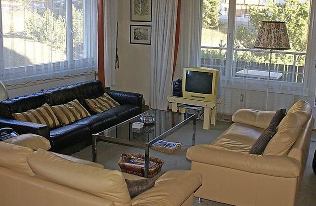 One bedroom Apartment, sleeps 6 in Parpan with WiFi