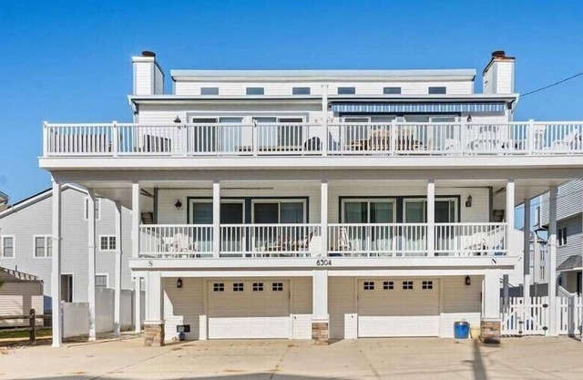 Only One house from the beach on 63rd Street