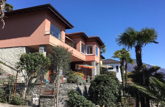Holiday Orselina Persons Bedrooms 
