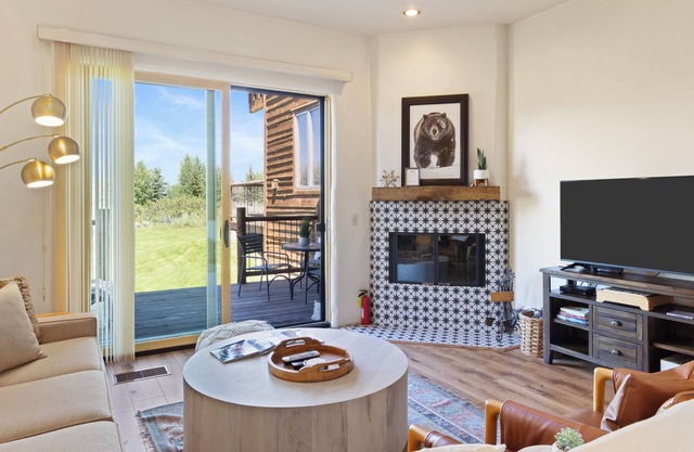 Outpost Harvest Dance Teton 