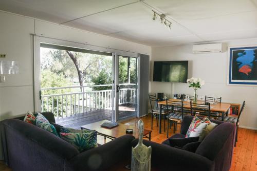 Paradise Bungalow Waterfront 