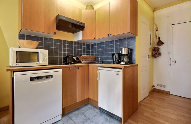Parisian Home | S03360 | Studio |Marais - Bastille
