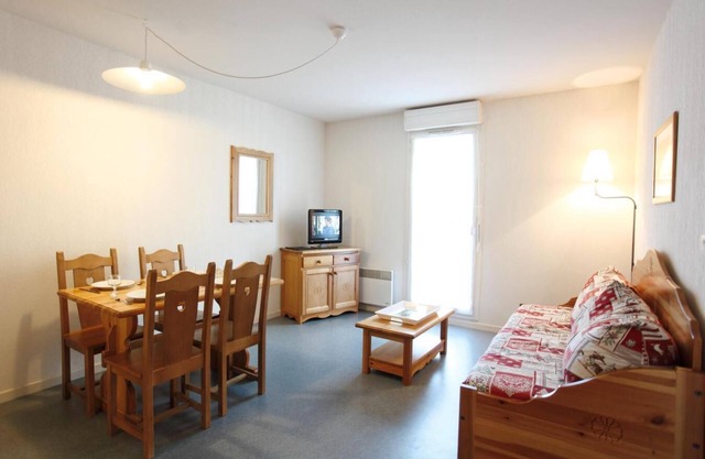 Parking, tv, ski locker, 34m², La Norma
