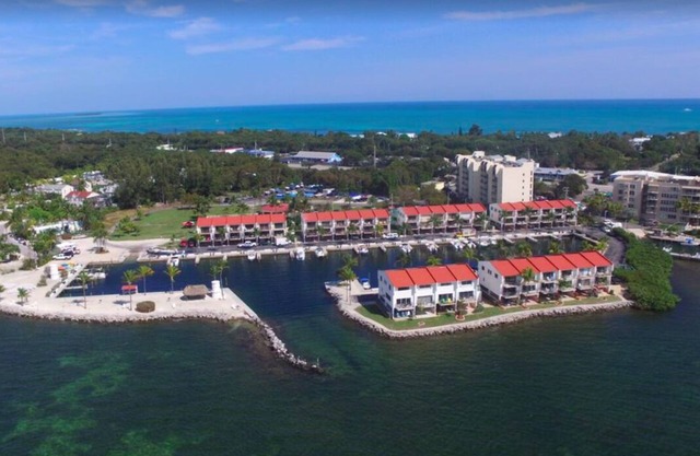 Futura Yacht Club Islamorada 